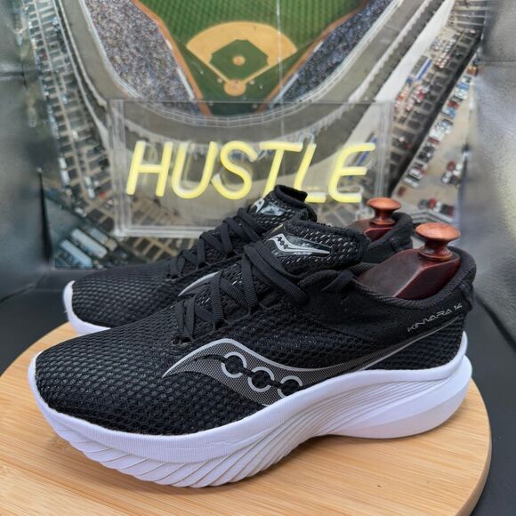 Saucony Women's Kinvara 14 Running Shoes Black/White Sz 8 - Picture 2 of 10